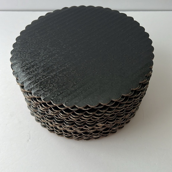 8” Round Black Cake Board 25pcs - Picture 2 of 5